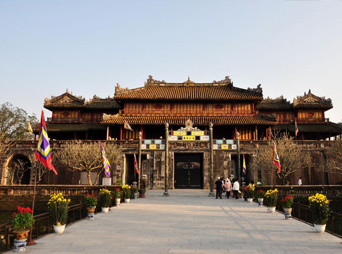 Full day sightseeing in Hue Imperial City